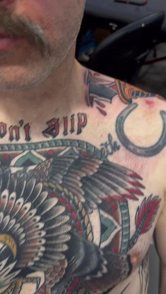 Traditional eagle tattoo by @wolfslayertattoos