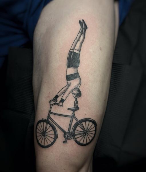 Illustrative handstand cyclist tattoo by @elpincheloco