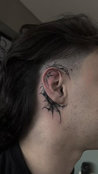 Blackwork abstract thorns tattoo by @yasart.tattoo