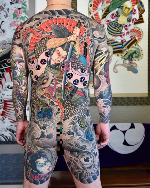 Japanese samurai and snake tattoo by @horiyotatt