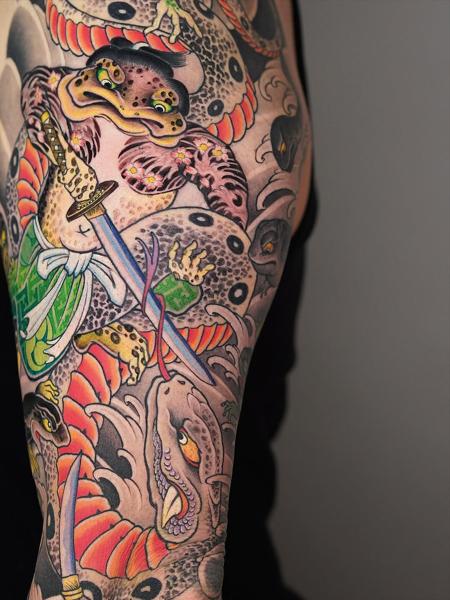 Japanese samurai toad tattoo by @horiyotatt