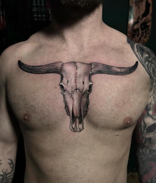 Realism bull skull tattoo by @yolandaorlandi