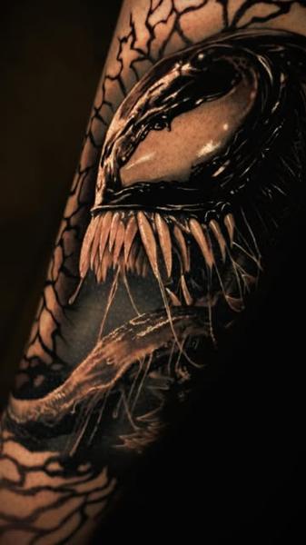 Realism venom portrait tattoo by @zuzaink